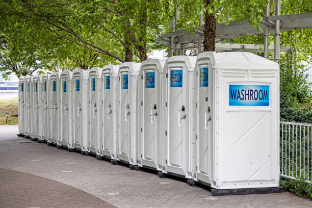 Porta potty delivery and setup in Jesup, IA